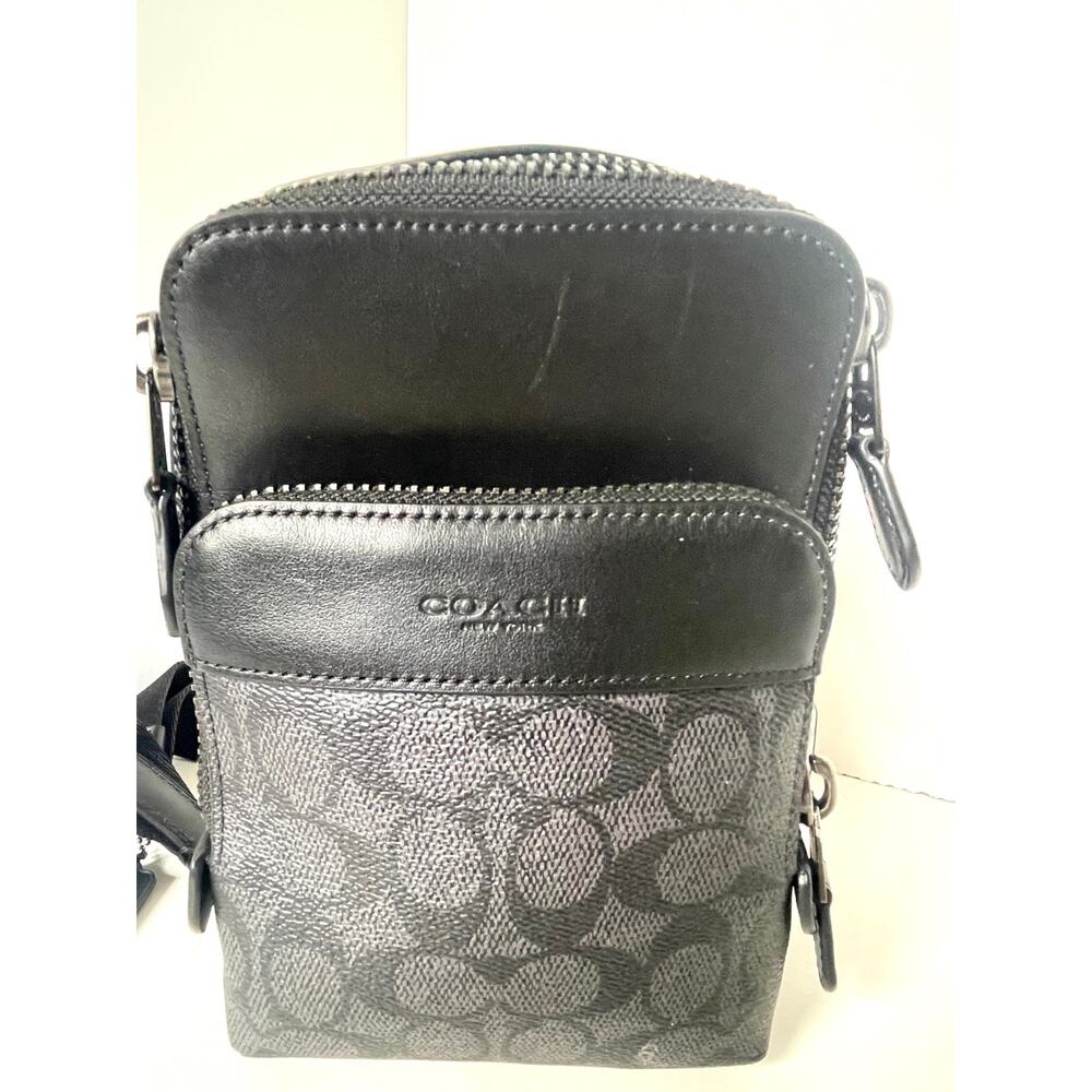 Coach Gotham Sling Pack 13 Signature Canvas Black Leather CC091 Bag - Picture 10 of 16